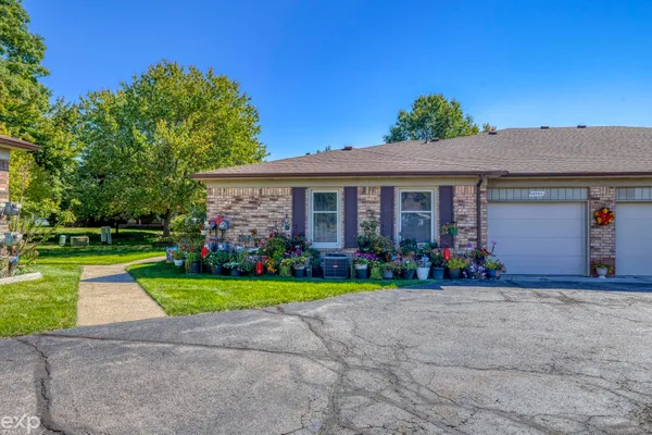 $260,000 | 49554 Bishop Court, Utica, MI 48315