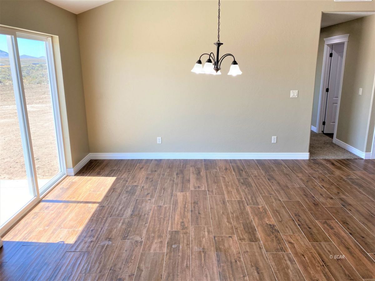 360 Stageline Loop Elko, NV 89801 - Photo 8 of 30 Gallery Image 8