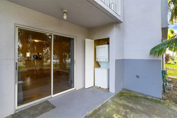$2,200 | 2690 West 76th Street, Unit 104, Hialeah, FL 33016