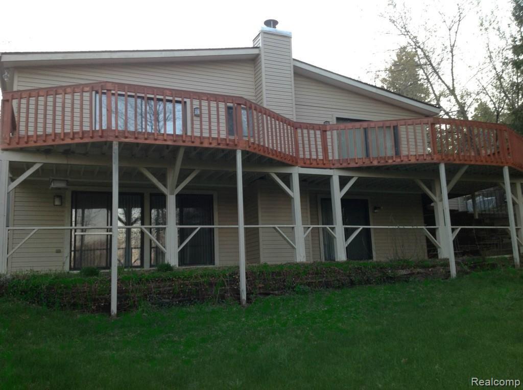 26750 Halsted Road Farmington, MI 48331 - Photo 15 of 17 HalstedBack.jpg