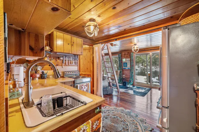 $615,000 | 30 Poirier & 20 Fertile Valley Road, Newport, WA 99156