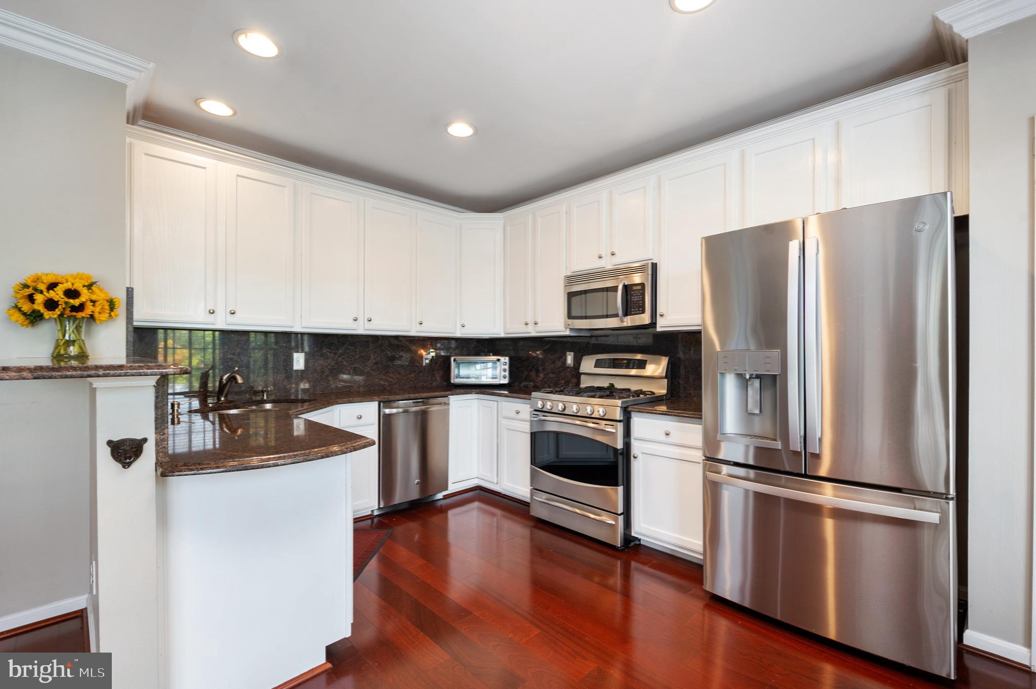 24614 Nettle Mill Square Aldie, VA 20105 - Photo 19 of 48 KITCHEN 3