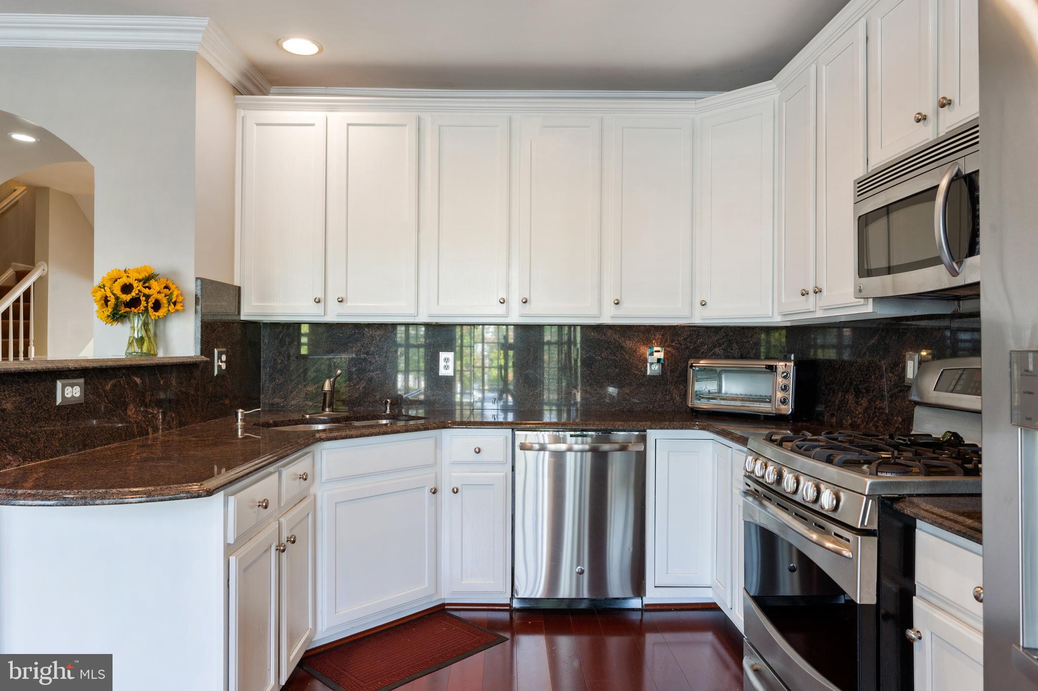 24614 Nettle Mill Square Aldie, VA 20105 - Photo 20 of 48 KITCHEN 4