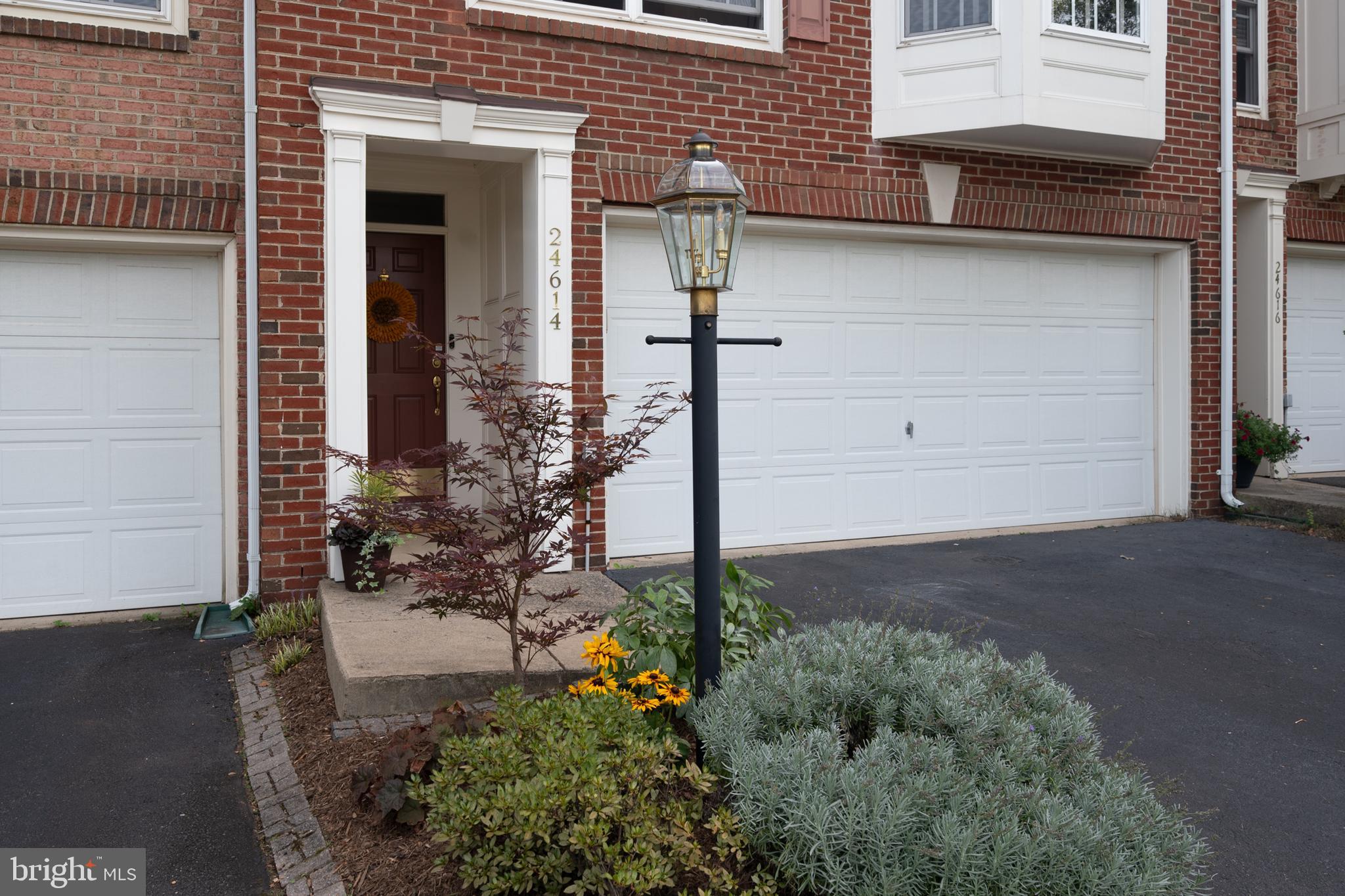 24614 Nettle Mill Square Aldie, VA 20105 - Photo 3 of 48 FRONT ENTRANCE