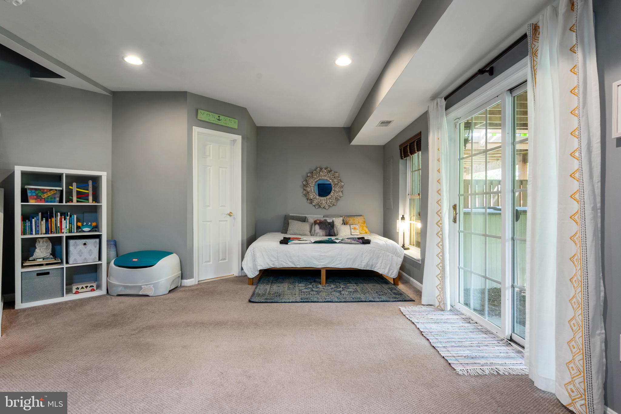 24614 Nettle Mill Square Aldie, VA 20105 - Photo 35 of 48 FAMILY ROOM 2