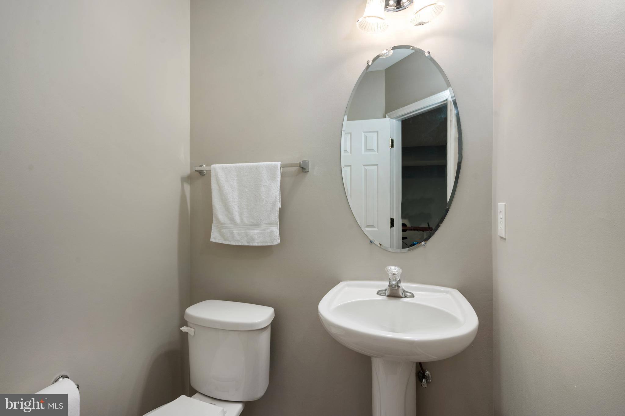 24614 Nettle Mill Square Aldie, VA 20105 - Photo 37 of 48 LOWER LEVEL HALF-BATH