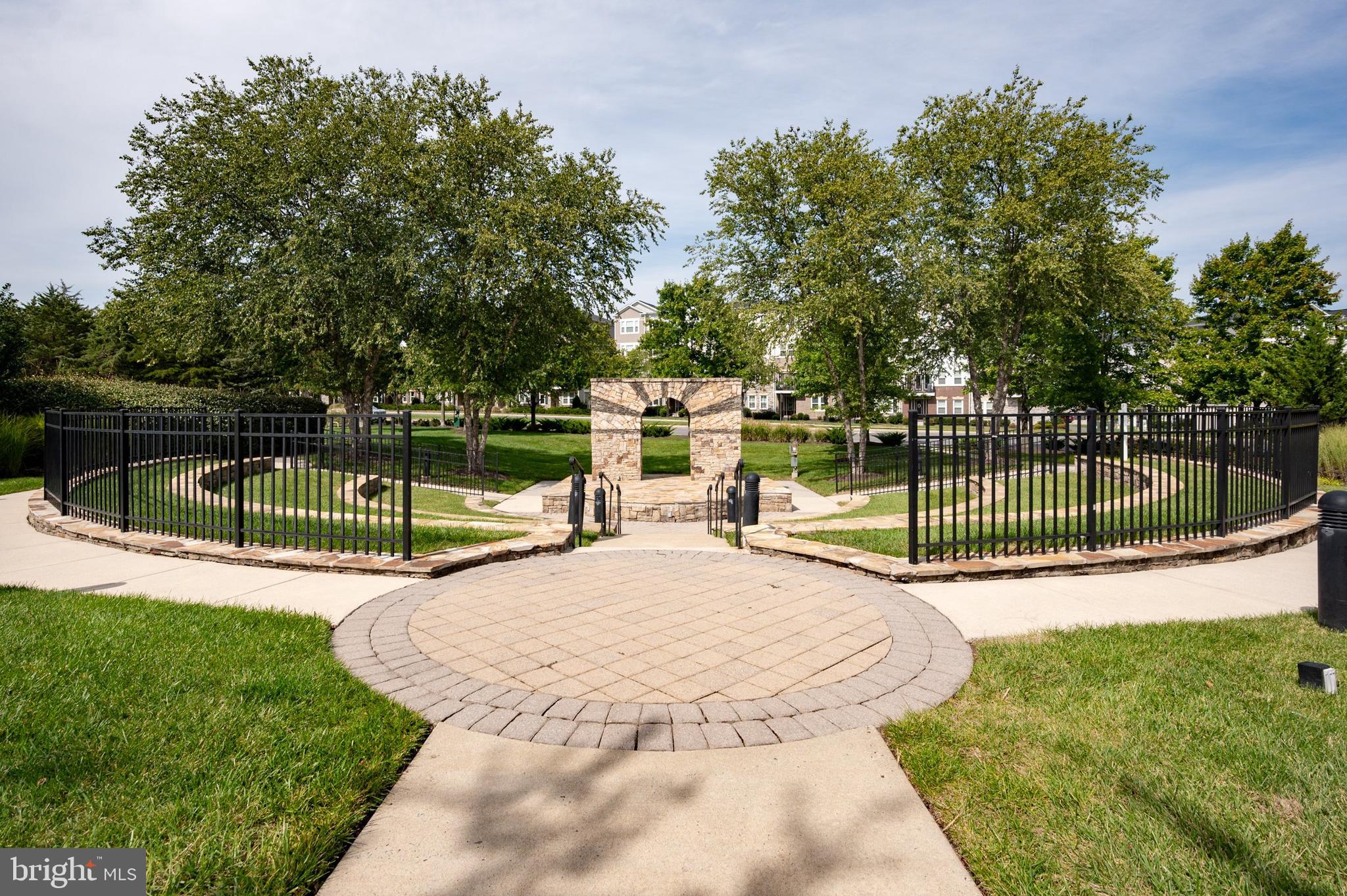 24614 Nettle Mill Square Aldie, VA 20105 - Photo 43 of 48 COMMUNITY CENTER 2