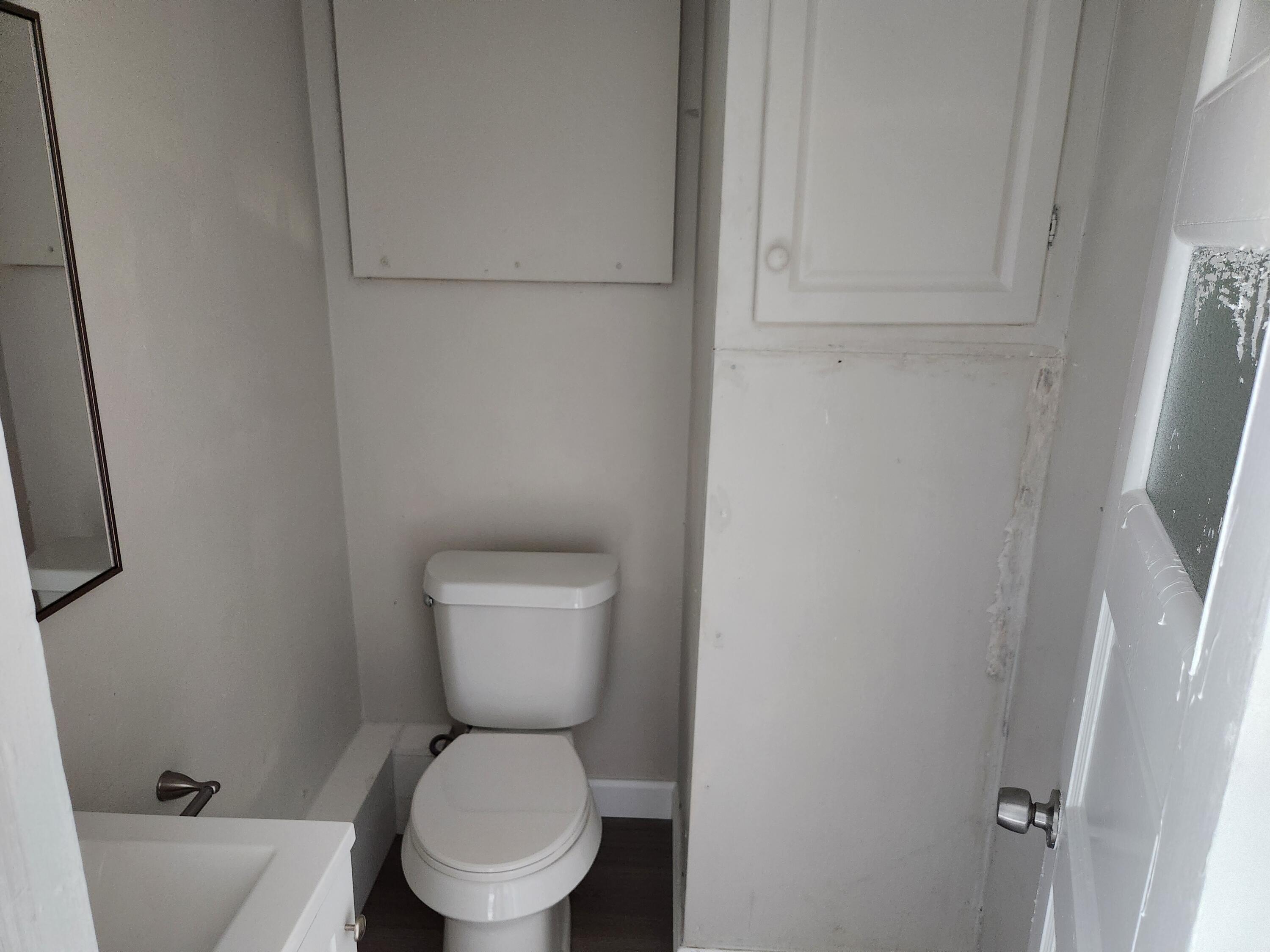 65 West 34th Street, Unit B Riviera Beach, FL 33404 - Photo 2 of 13 20251118_130613
