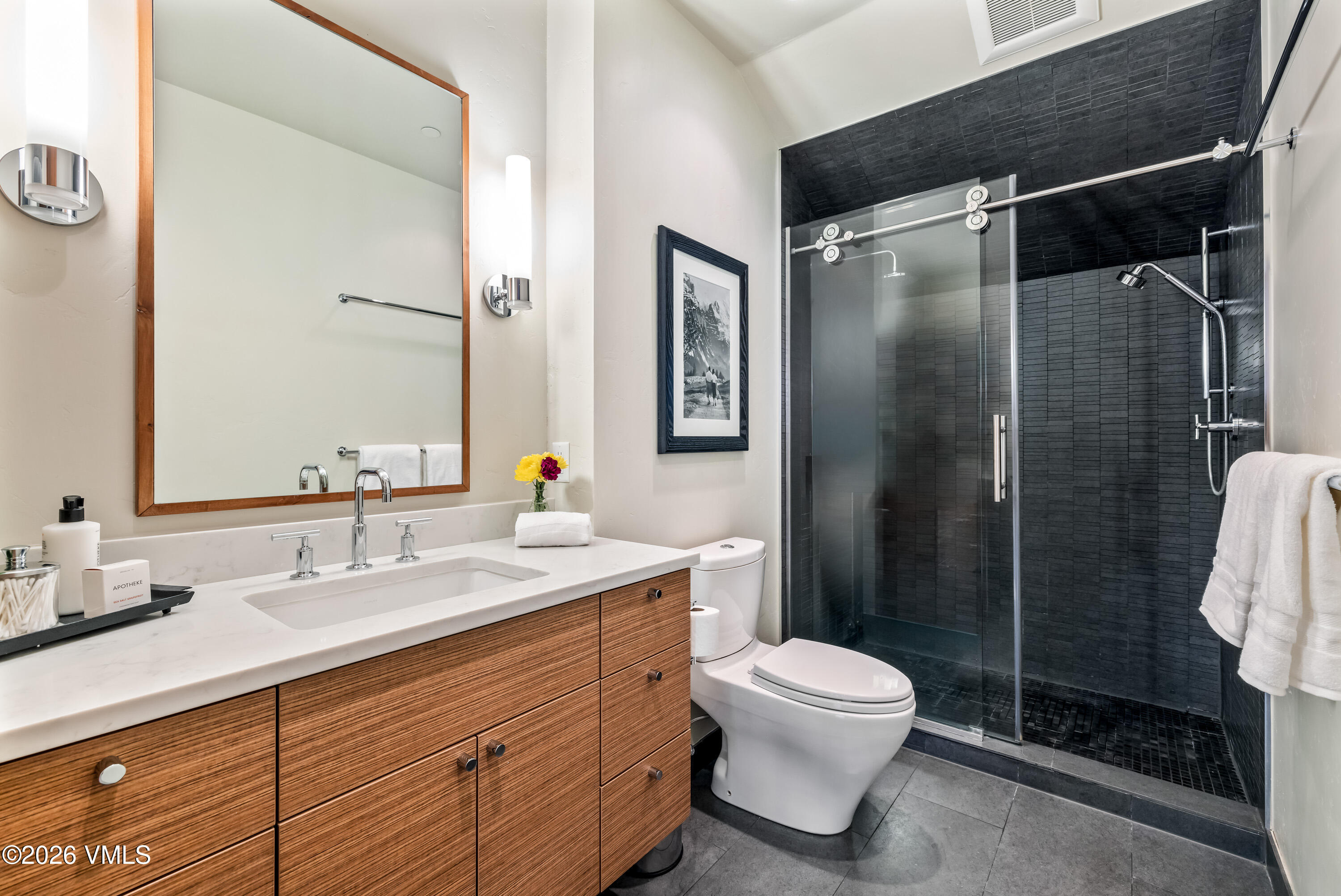 421 Main Street, Unit R2 Minturn, CO 81645 - Photo 16 of 41 Primary Bath