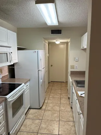 $275,000 | 10650 Southwest 157th Court, Unit 205, Miami, FL 33196