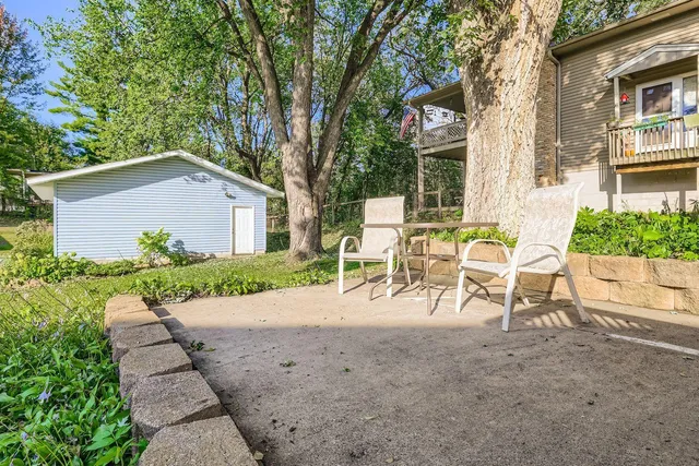 $385,000 | 16418 Minnetonka Boulevard, Minnetonka, MN 55345