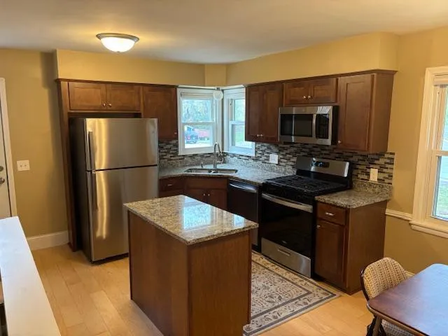 $385,000 | 16418 Minnetonka Boulevard, Minnetonka, MN 55345