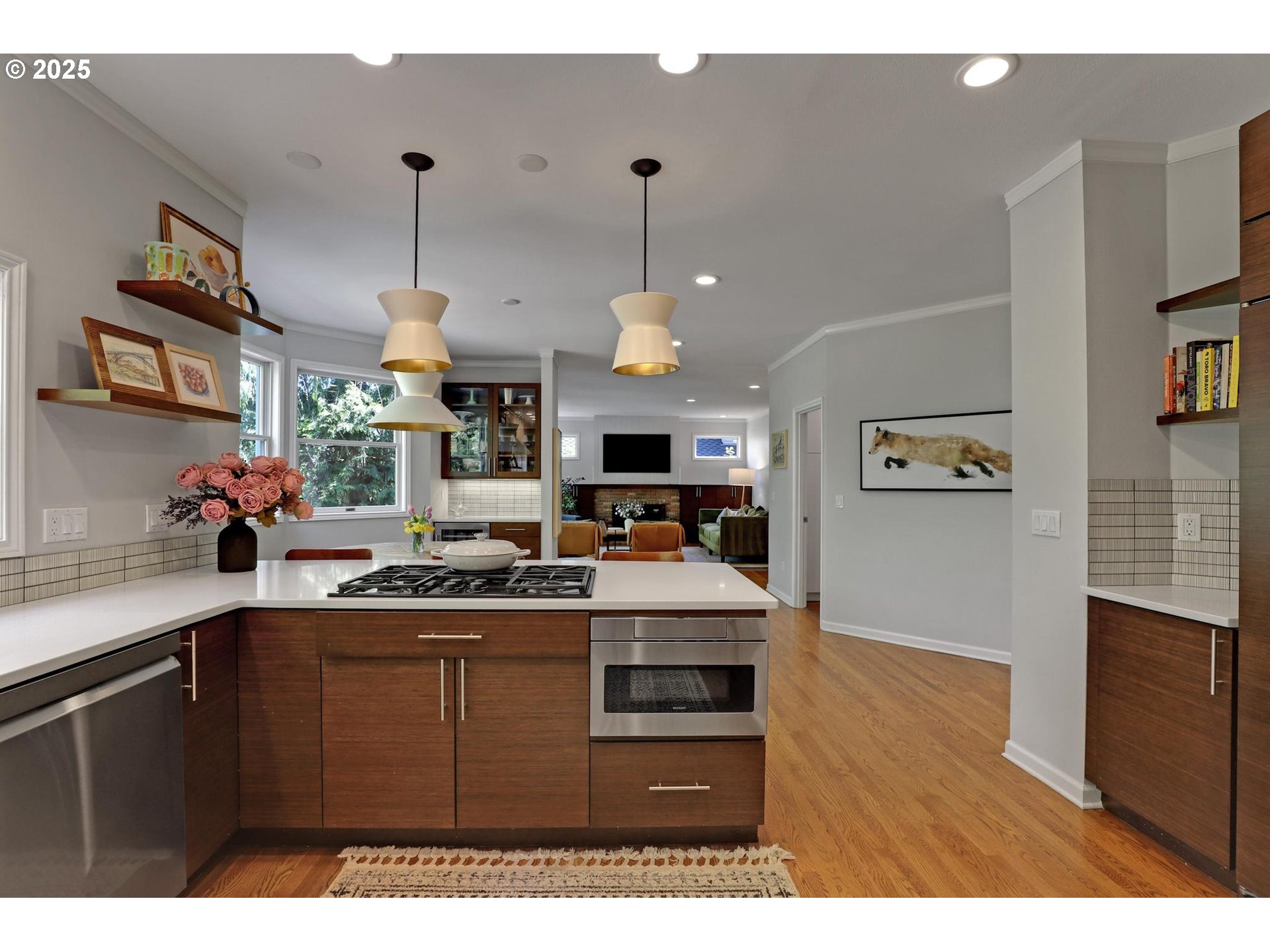585 Southwest Regency Place Portland, OR 97225 - Photo 13 of 44 Gallery Image 13