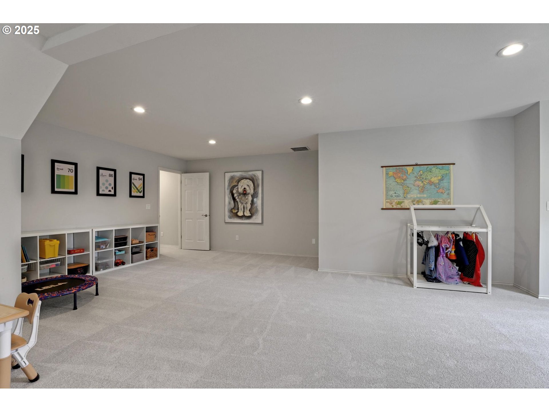 585 Southwest Regency Place Portland, OR 97225 - Photo 36 of 44 Gallery Image 36