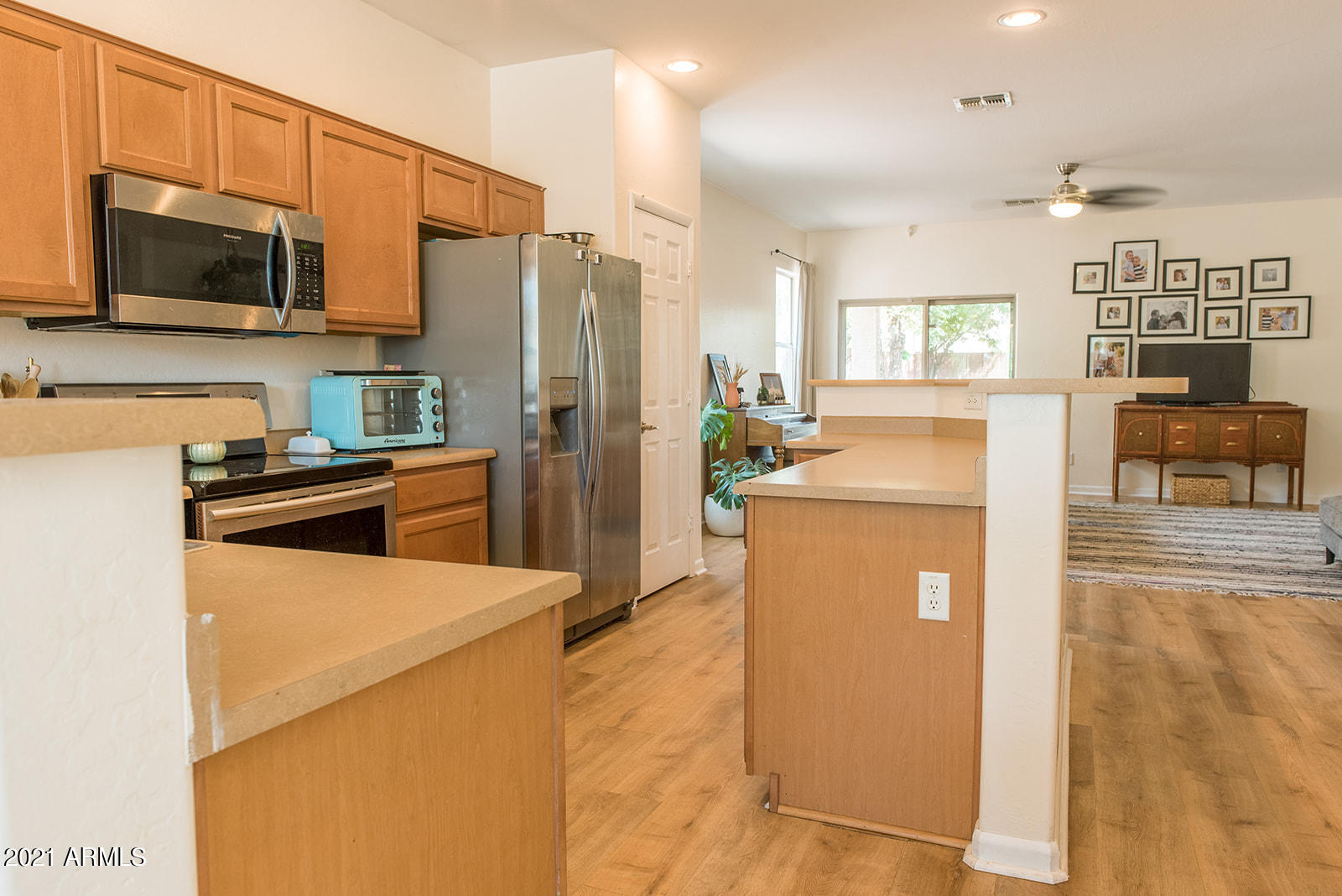 4532 East Murrieta Road Gilbert, AZ 85297 - Photo 8 of 39 Kitchen Island