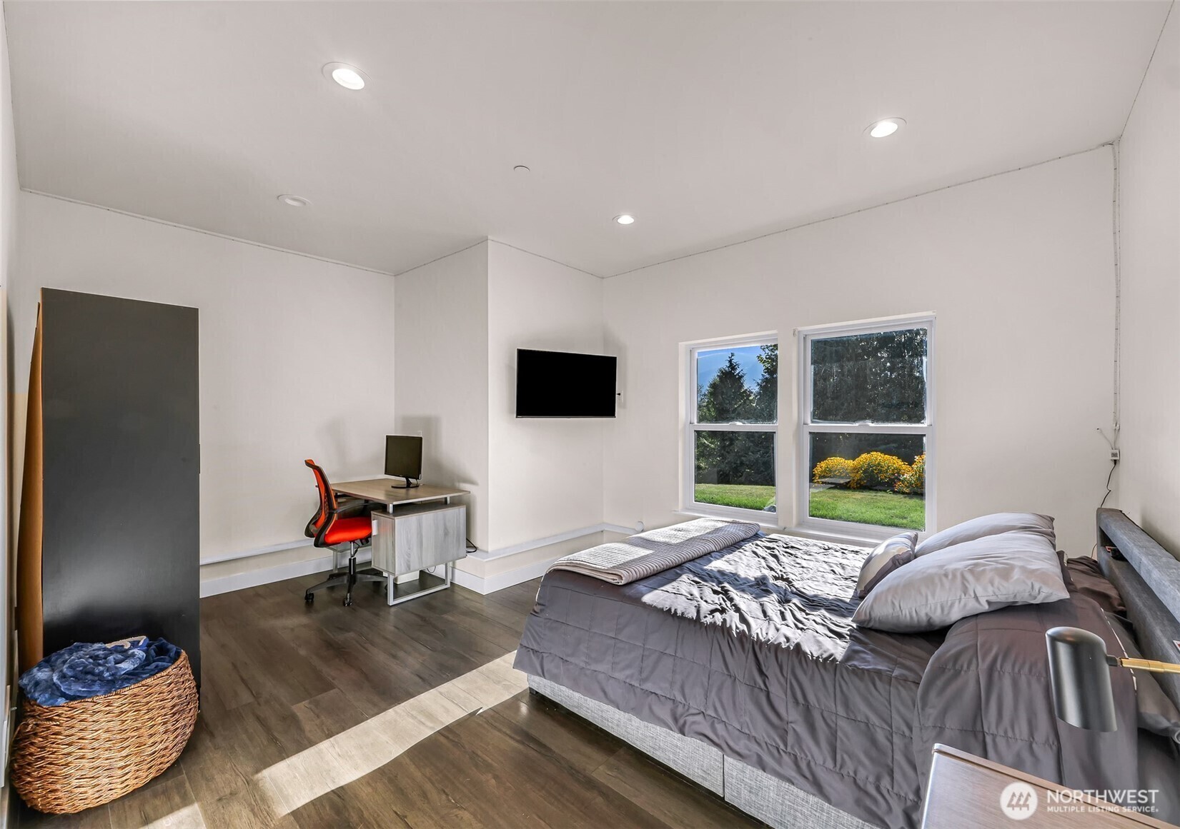 322 Manley Road Bellingham, WA 98229 - Photo 21 of 40 a bedroom with bed and a flat screen tv