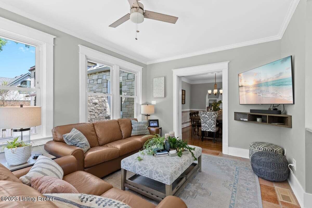 508 Emery Road Louisville, KY 40206 - Photo 14 of 41 Comfy cozy den area