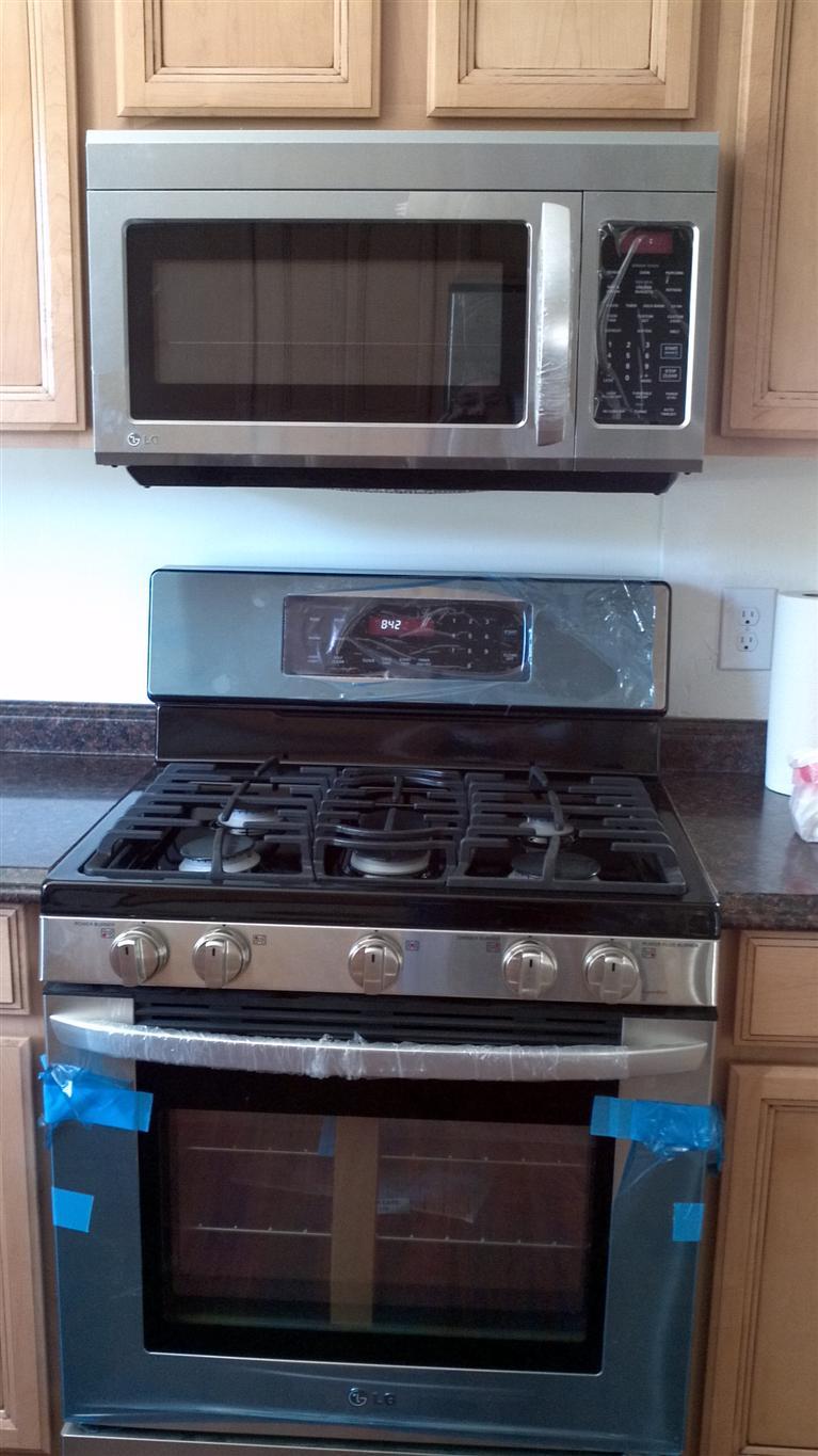 81 Valley Road Oak View, CA 93022 - Photo 4 of 11 a stove top oven sitting inside of a kitchen