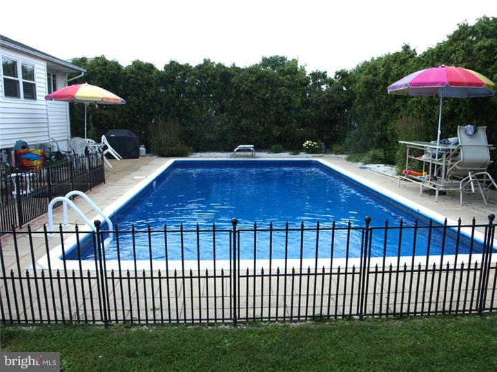2362 Klockner Road Hamilton, NJ 08690 - Photo 11 of 14 Pool