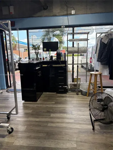 $200,000 | 1900 West 60th Street, Hialeah, FL 33012