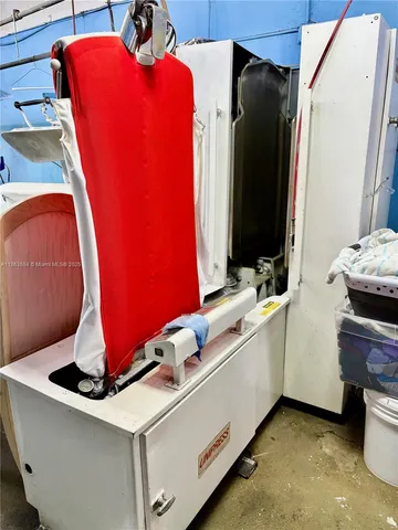 a close up view of washer and dryer