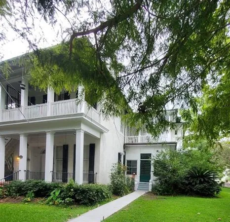 $2,750 | 1803 Calhoun Street, Unit B, New Orleans, LA 70118