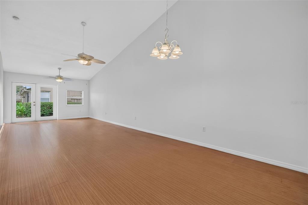 5626 Monte Rosso Road Sarasota, FL 34243 - Photo 15 of 69