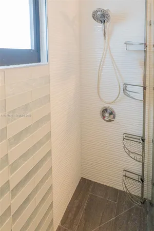 $1,200 | 1662 North 14th Terrace, Hollywood, FL 33020