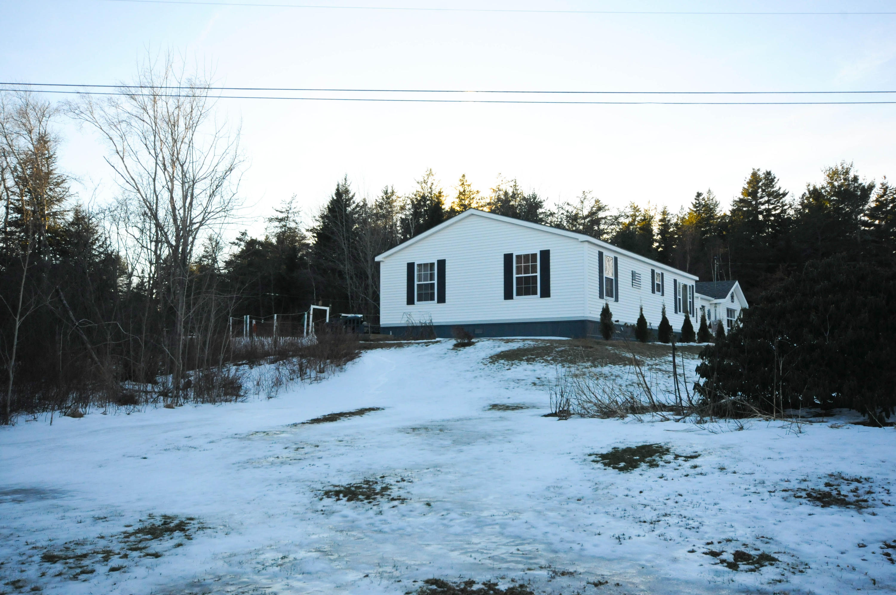 224 Main Street Prospect Harbor, ME 04669 - Photo 3 of 32 DSC_3407