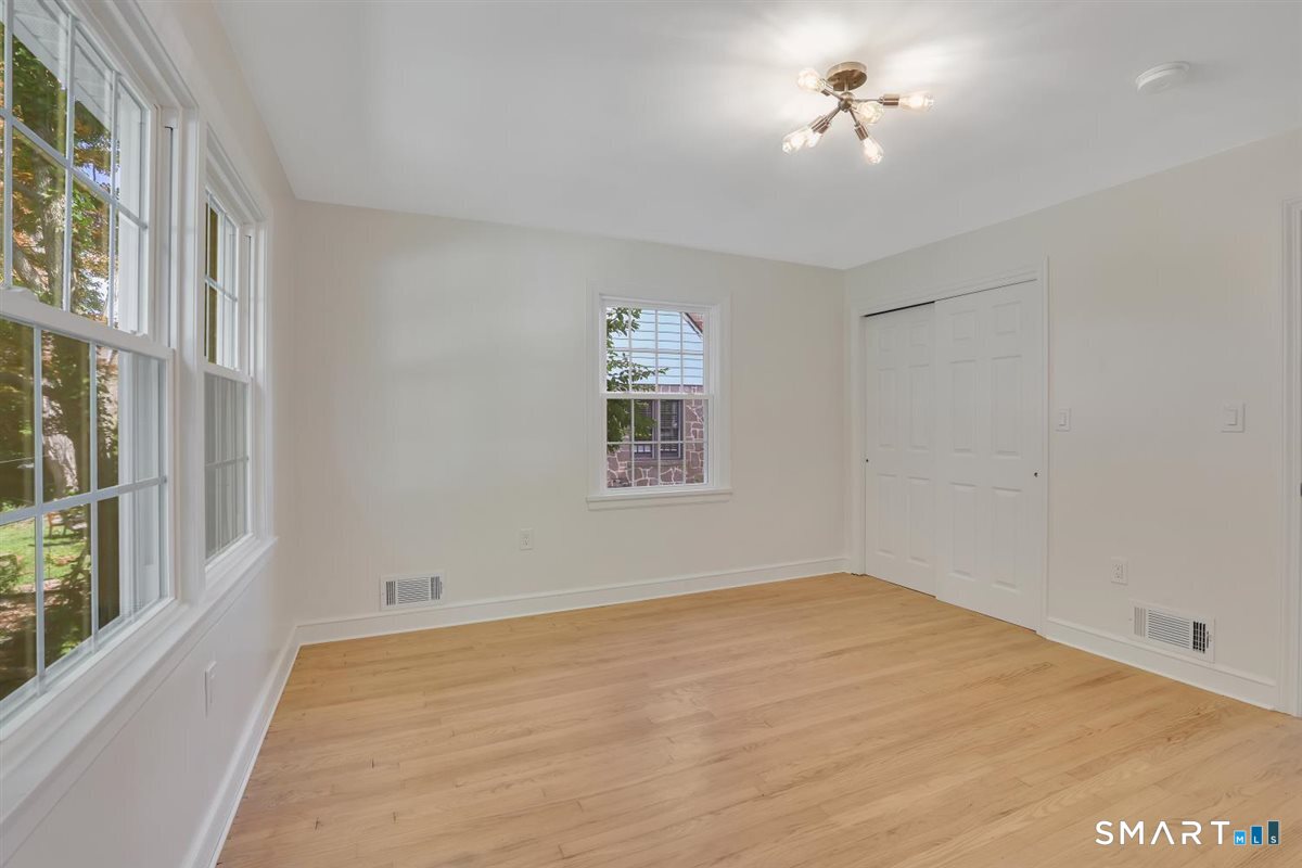 147 Ridge Road Middletown, CT 06457 - Photo 30 of 37 Gallery Image 30