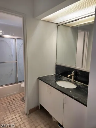 $439,000 | 365 River Road, Unit E, Nutley, NJ 07110