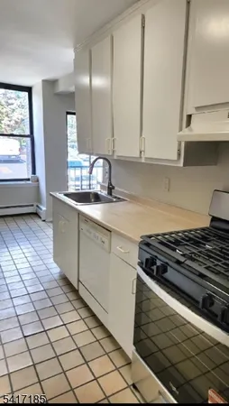 $439,000 | 365 River Road, Unit E, Nutley, NJ 07110