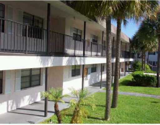 1401 Northwest 15th Avenue, Unit 6 Boca Raton, FL 33486 - Photo 1 of 3 Primary Photo