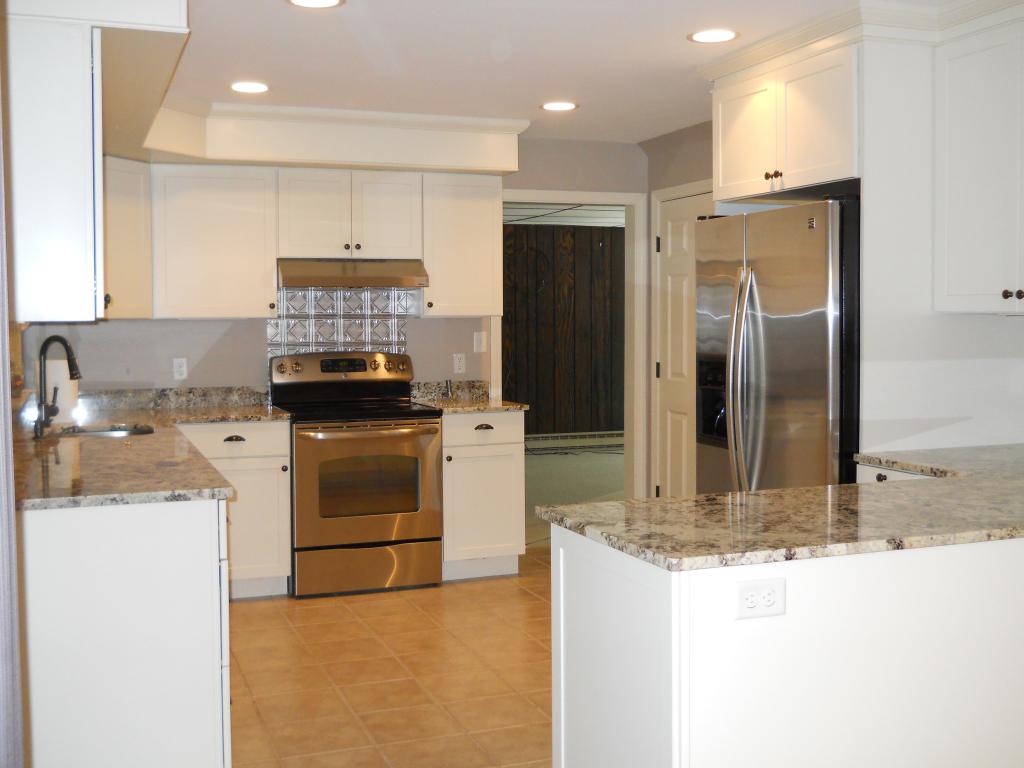 29 Woodridge Road Hampstead, NH 03826 - Photo 6 of 26 Gallery Image 6