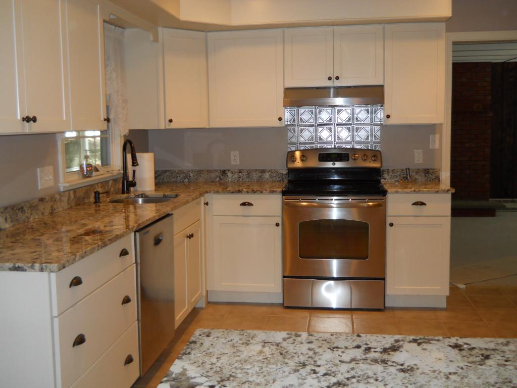 29 Woodridge Road Hampstead, NH 03826 - Photo 7 of 26 Gallery Image 7