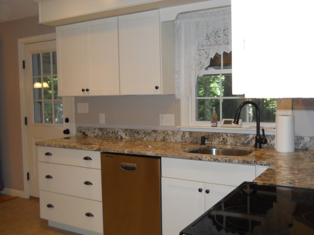 29 Woodridge Road Hampstead, NH 03826 - Photo 8 of 26 Gallery Image 8