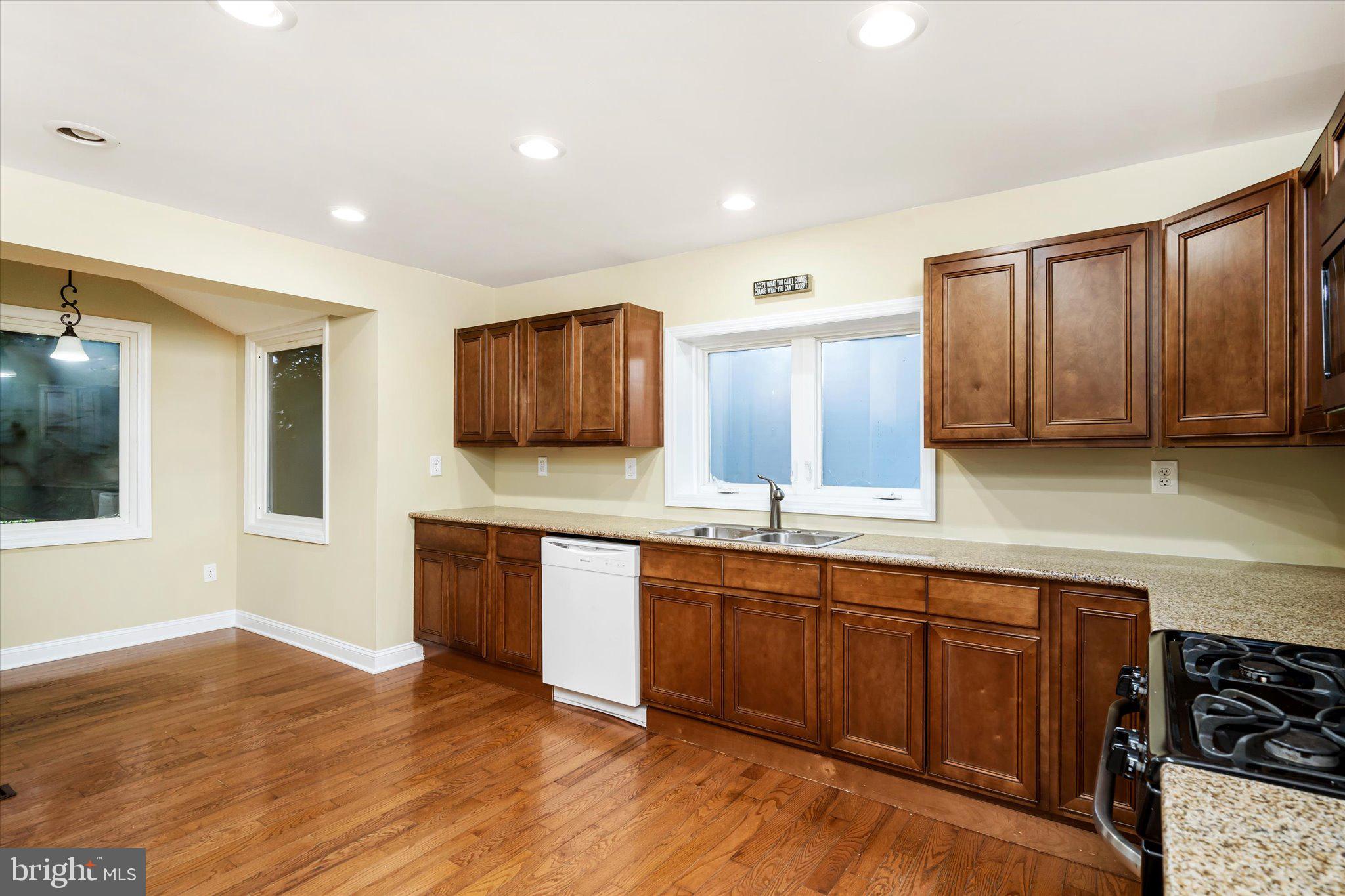 261 Dutch Neck Road Hightstown, NJ 08520 - Photo 12 of 29