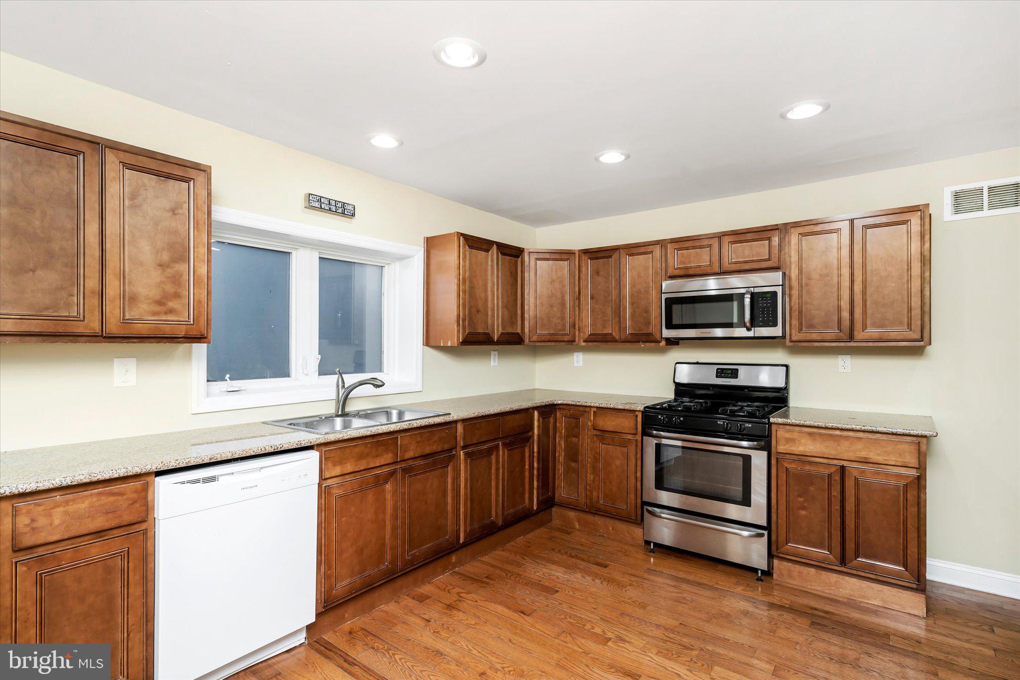 261 Dutch Neck Road Hightstown, NJ 08520 - Photo 14 of 29