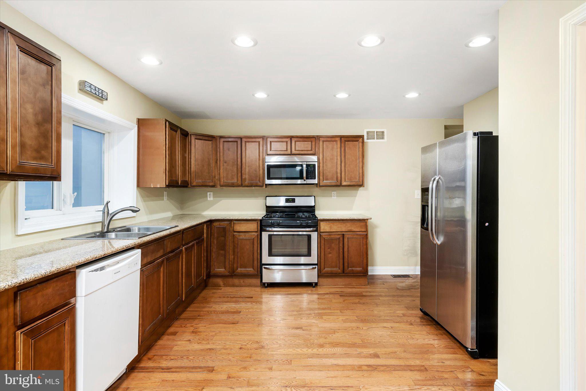 261 Dutch Neck Road Hightstown, NJ 08520 - Photo 15 of 29