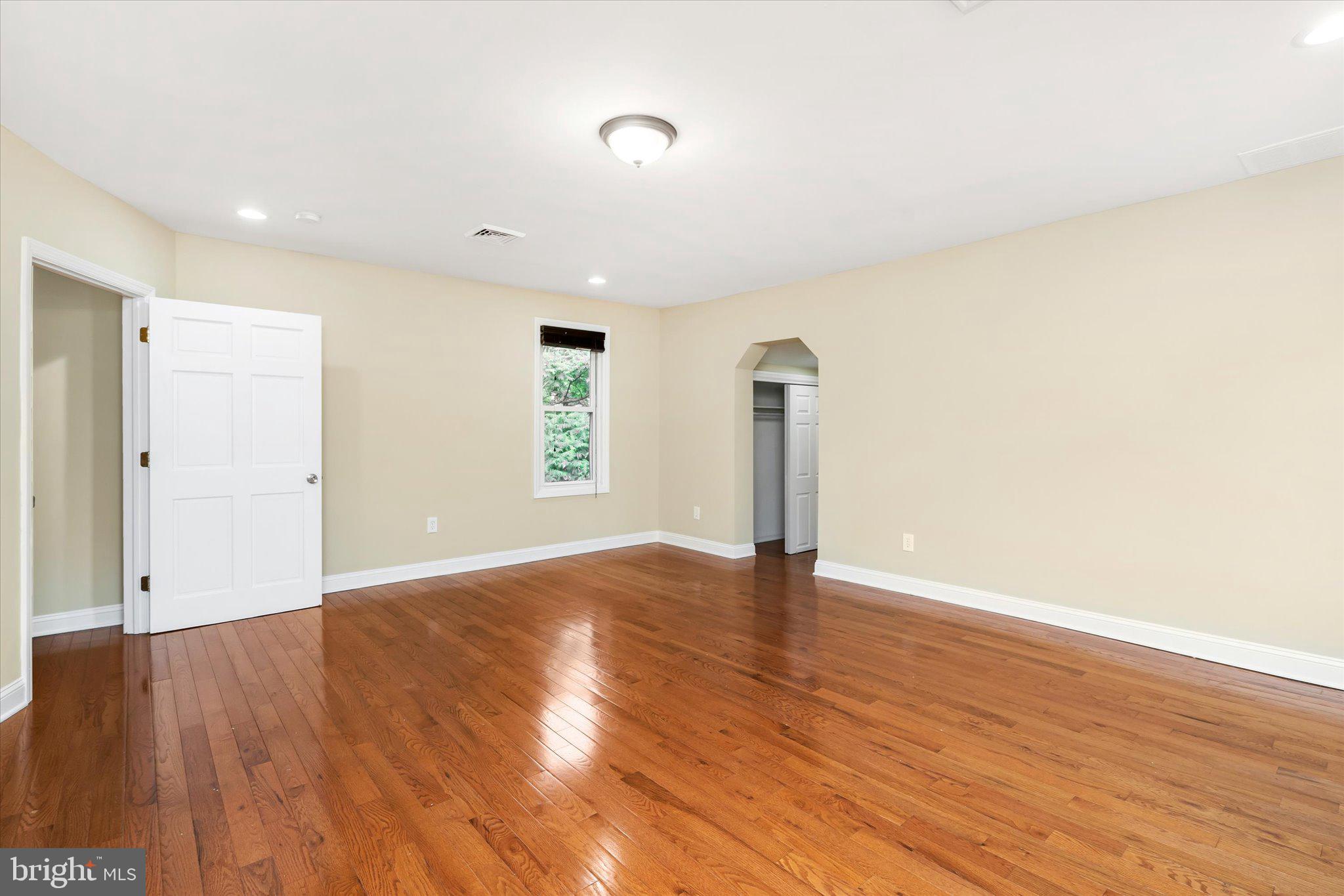 261 Dutch Neck Road Hightstown, NJ 08520 - Photo 18 of 29