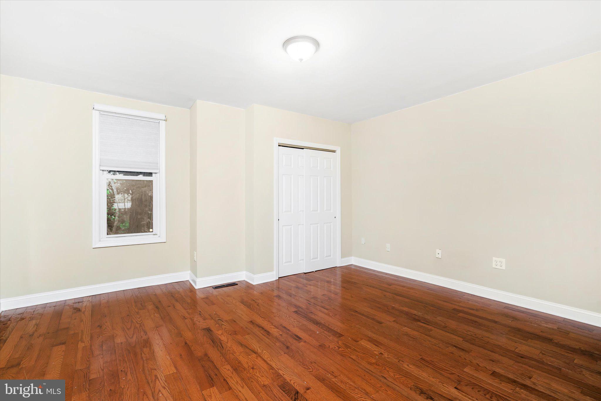 261 Dutch Neck Road Hightstown, NJ 08520 - Photo 5 of 29