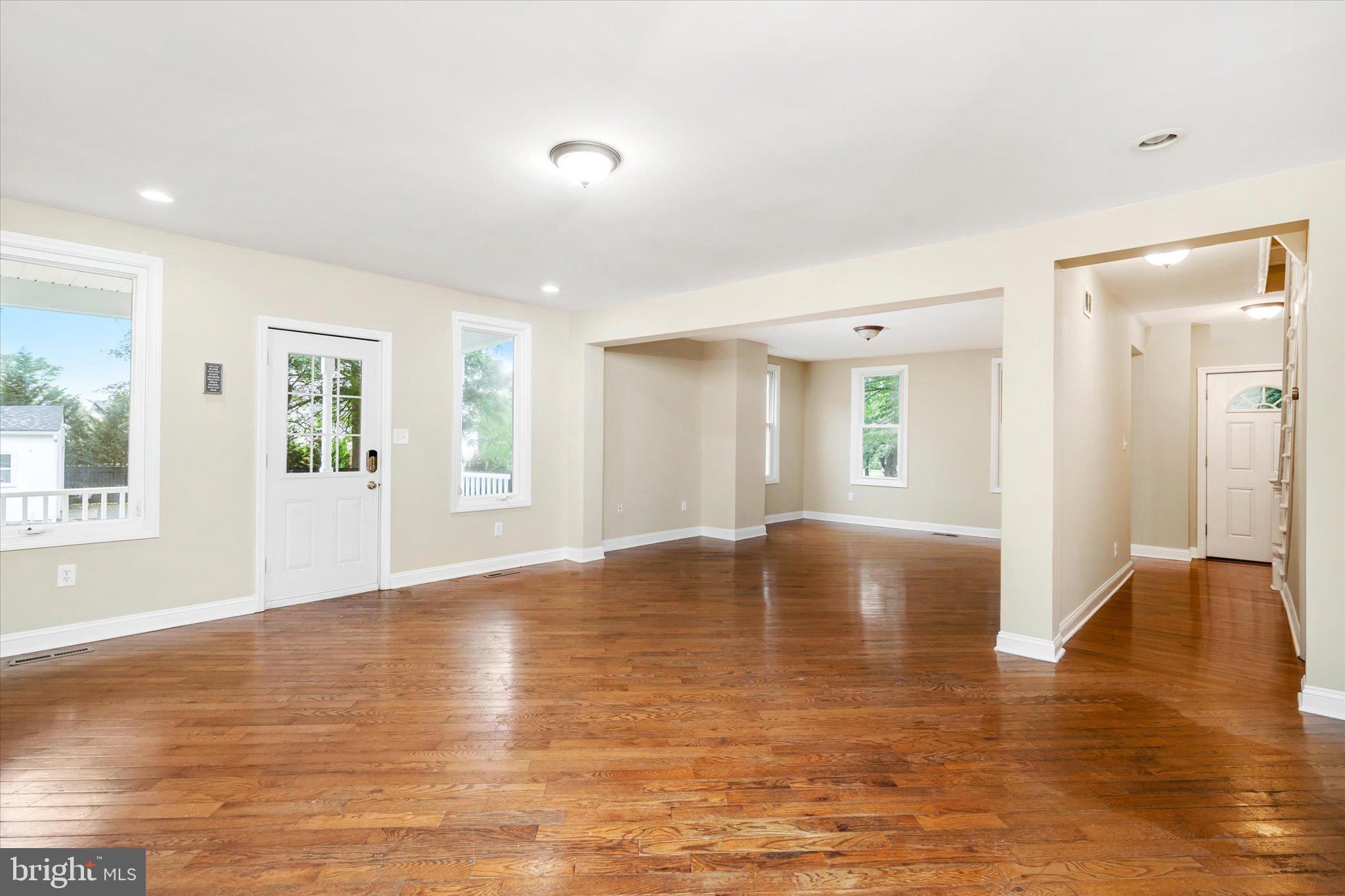 261 Dutch Neck Road Hightstown, NJ 08520 - Photo 9 of 29
