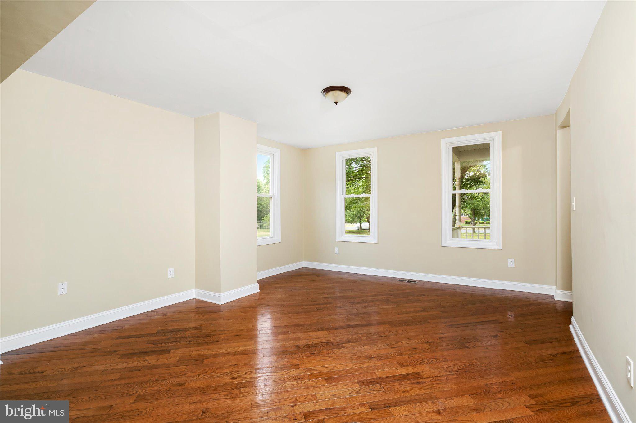 261 Dutch Neck Road Hightstown, NJ 08520 - Photo 10 of 29