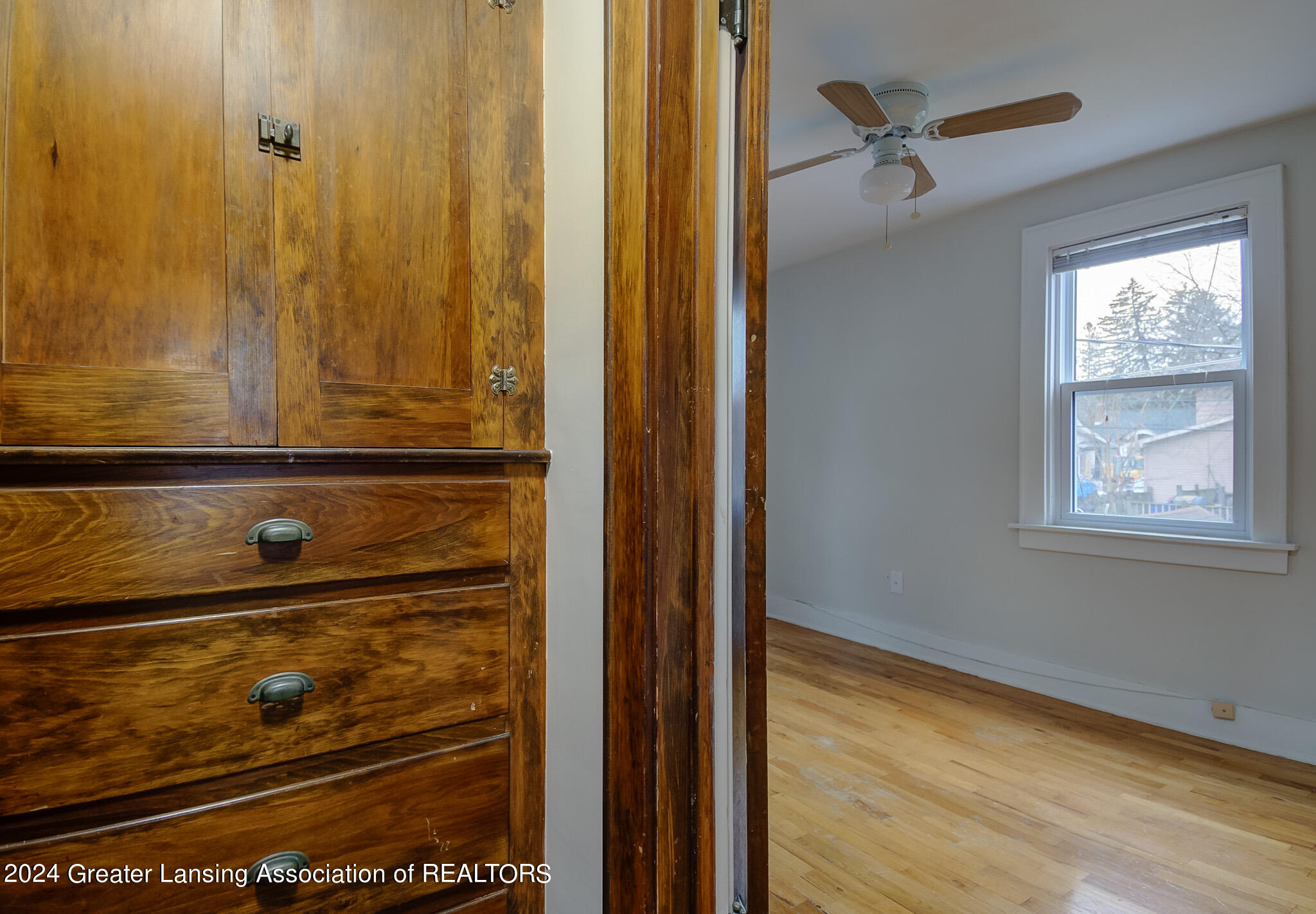 2304 Strathmore Road Lansing, MI 48910 - Photo 34 of 44 dsc08402_3_4