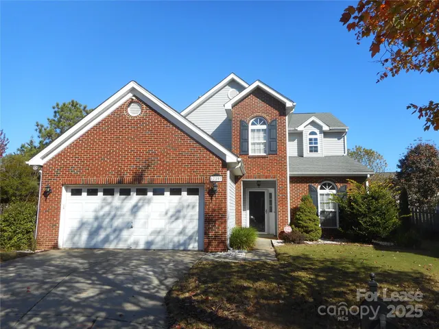 $2,795 | 17207 Overstone Court, Charlotte, NC 28277