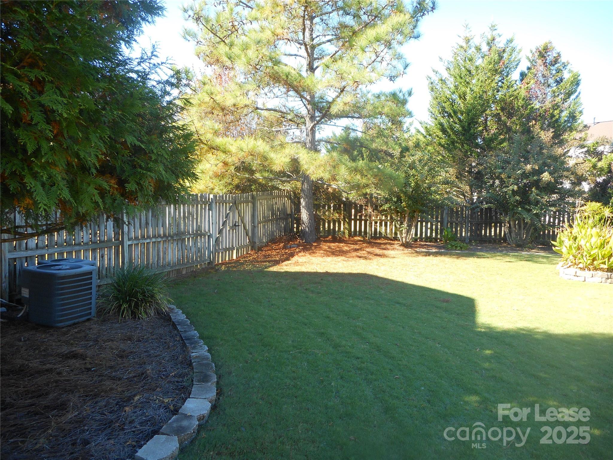 17207 Overstone Court Charlotte, NC 28277 - Photo 11 of 28 a view of outdoor space and yard