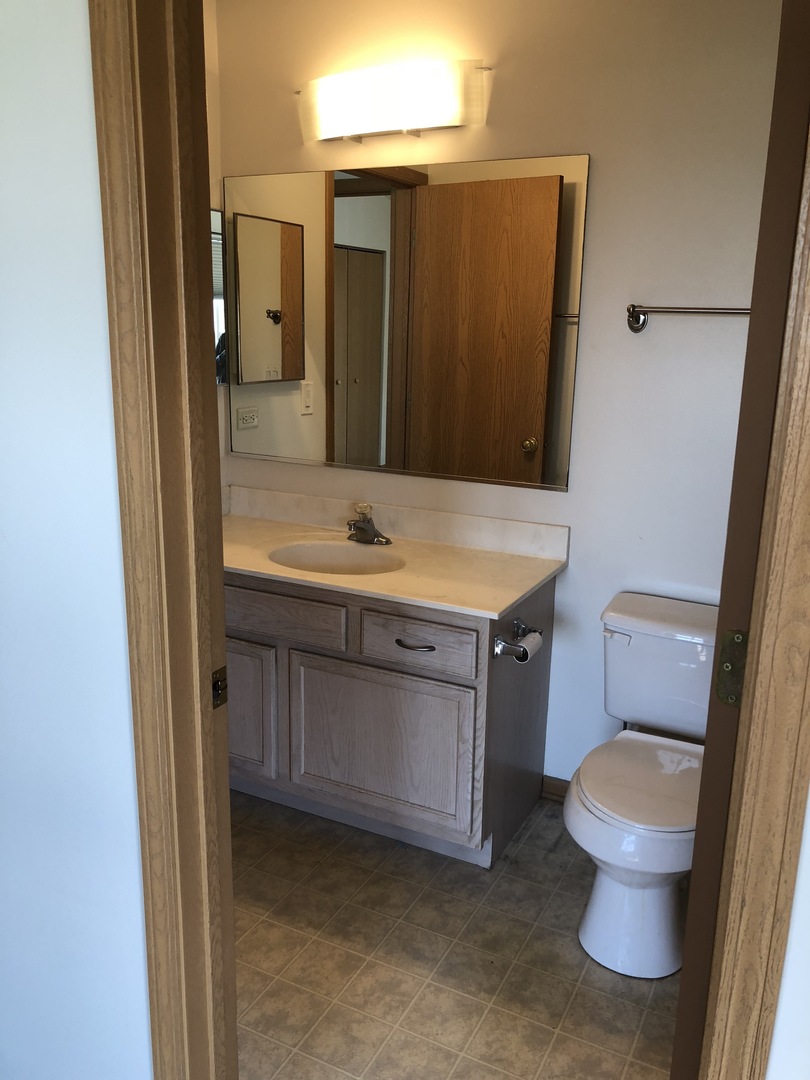34377 North Barberry Road Round Lake, IL 60073 - Photo 13 of 16