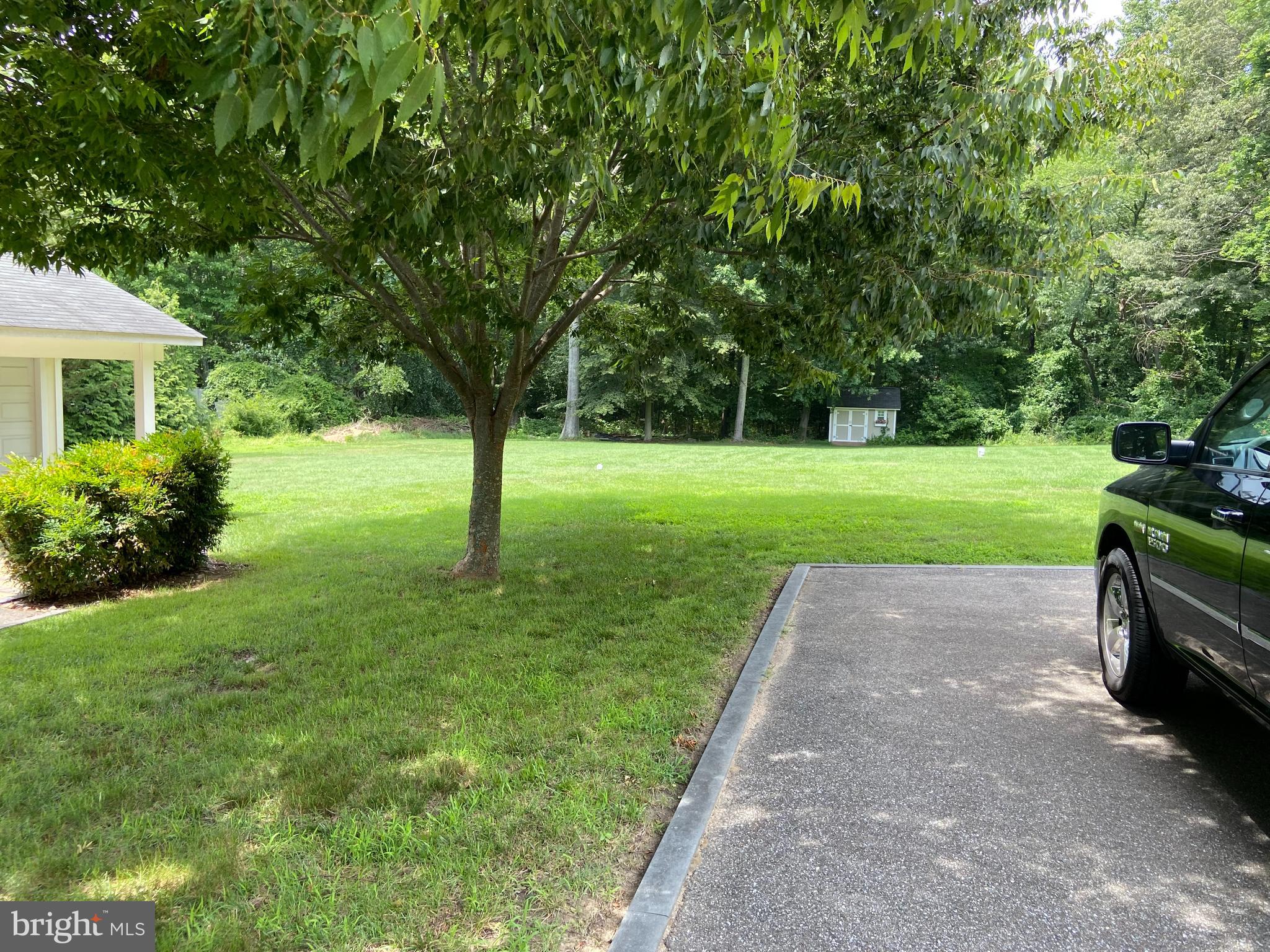 1172 Carrs Wharf Road Edgewater, MD 21037 - Photo 9 of 48 additional parking