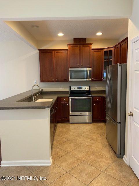 13355 Solar Drive Jacksonville, FL 32258 - Photo 7 of 23 Kitchen