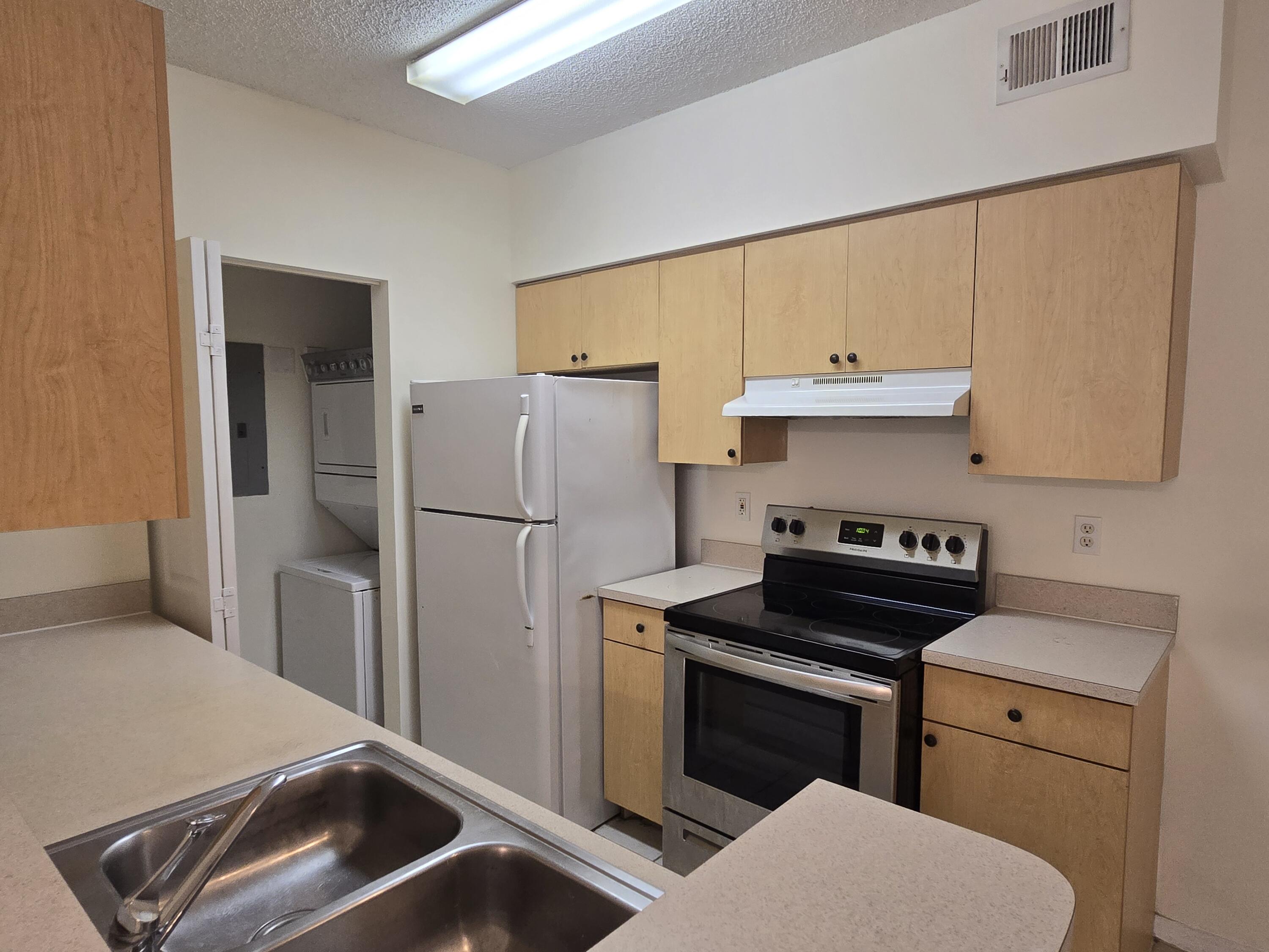 10306 Fox Trail Road South, Unit 912 West Palm Beach, FL 33411 - Photo 15 of 18 1000409222